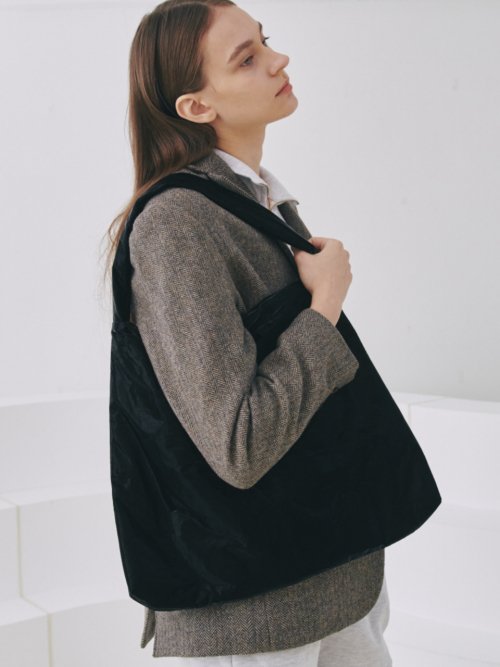 MUSINSA | ACOC Padded Large Shopper Bag_Black