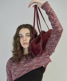 SUEDE SQUARE SHOULDER BAG (red purple)