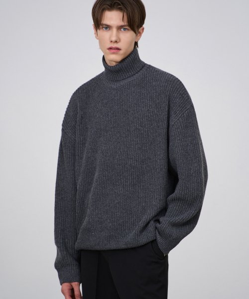 Turtleneck knit outlet sweater