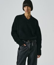 부클 브이넥 오버핏 스웨터 (블랙)