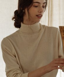 Cashmere soft turtle neck_Ivory