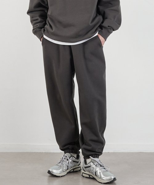 HOMME+ Essential Jogger Charcoal