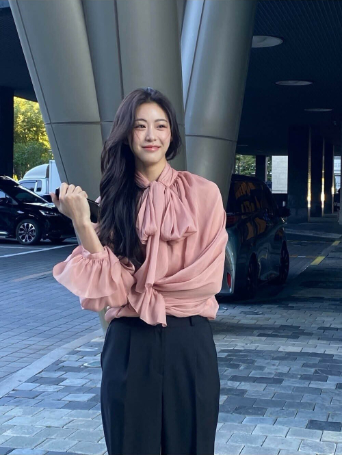 플리츠 푸시보우 블라우스