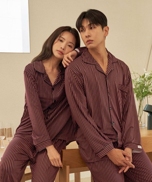 MUSINSA DOSSY Sofkin single line couple pajamas set