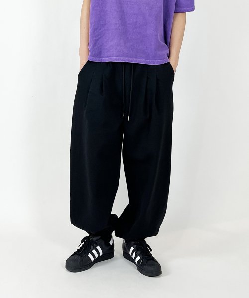 MUSINSA | SK8ER ROCK Two tuck balloon sweat jogger pants black