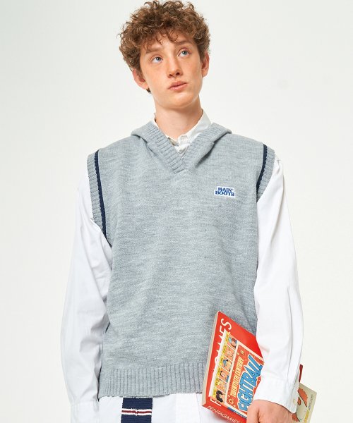 ★MAINBOOTH★Original Logo Patch Knit Vest(LIGHT GRAY)★人気 Oversized v-neck knit vest - Light feather gray