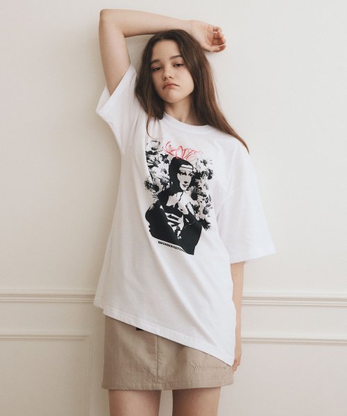 MUSINSA | WONDERVISITOR Cecilia overfit T-shirt [White]