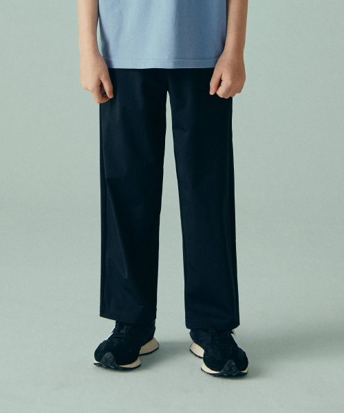 무신사 스탠다드 키즈(musinsastandardkids) 쿨링 레귤러 핏 밴딩 팬츠 [블랙]