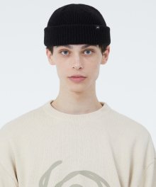 OG SHORT BEANIE black