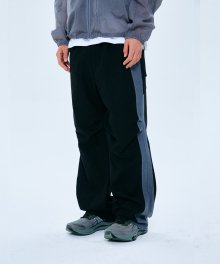 TCM slit tuck chino pants (black)