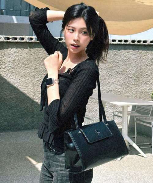Bolted Square Shoulder Bag [BLACK]