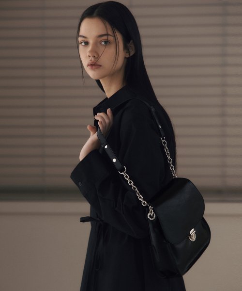 Black store chain bag