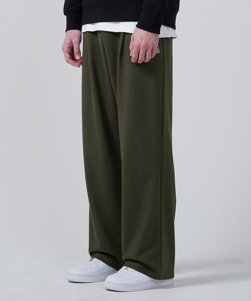 MUSINSA | GAKKAI UNIONS One tuck wide sweatpants khaki