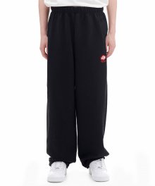 RED MOSS EMBROIDERED SWEAT PANTS (BLACK)