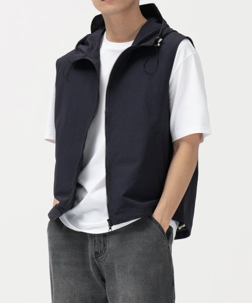 Нейлоновый жилет на молнии с высоким горлом (DARK NAVY)