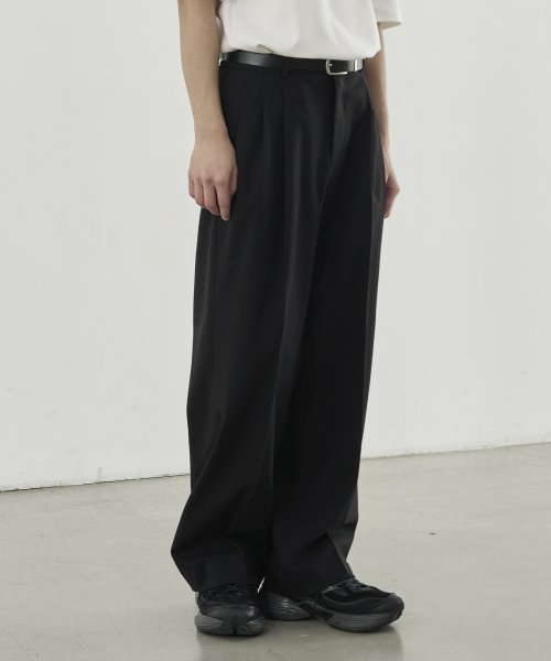 MUSINSA | DRAW FIT Tuck relaxed wide slacks [BLACK]