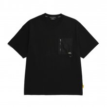 N232MTS901 가슴 포켓 세미 오버핏 반팔 티셔츠 CARBON BLACK