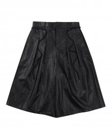 Vegan Leather Bermuda Pants [BLACK]