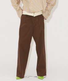 ONE-TUCK COTTON CHINO PANTS BROWN