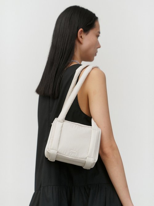 AMOMENTO☆23SS PADDED 3-LAYER BAG AMOMENTO☆23SS PADDED 3-LAYER BAG AMOMENTO - Beige Padded 3