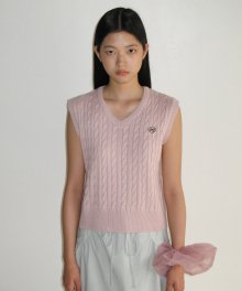 FISHER SLIT CABLE KNIT VEST (BABY PINK)