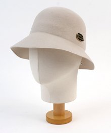 Edgecut Wool Ivory Cloche Hat 울페도라