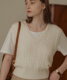 Monica knit vest_Ivory