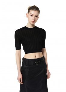 ROUND NECK CROPPED PULLOVER