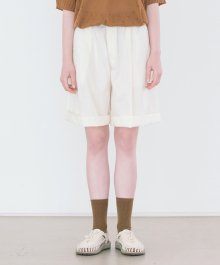 WIDE PINTUCK SHORTS / IVORY