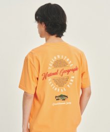 N232UTS990 옐로우스톤 슬로건 아트웍 반팔 티셔츠 ORANGE