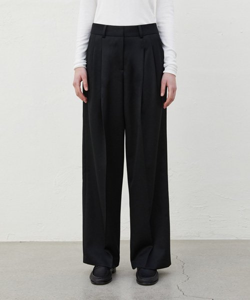 BASIC WIDE TWO TUCK SLACKS_BLACK