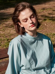 HIGH NECK PUFF BLOUSE_SKY BLUE