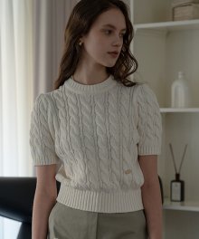 Cable half sleeve knit_Ivory