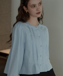 Pearl button point pintuck blouse_Skyblue