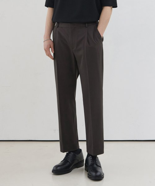 MUSINSA | DRAWFIT [Draw Fit X Kang Stylist] One-chin banding tapered ...