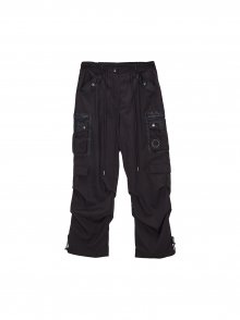 SHIRRING CARGO PANTS IN CHARCOAL