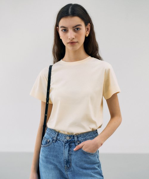 Round Basic T-shirt