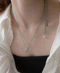메리모티브(MERRYMOTIVE) Heart point melange string necklace
