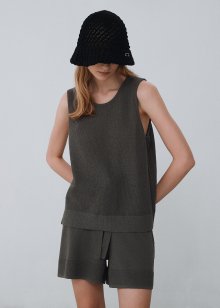 [Women only] Linen boucle back slit sleeveless top_Moss grey