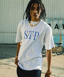 SP 세리프 STP 로고 티셔츠-애쉬 멜란지