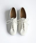 흰(HEENN) Folded Derby Shoes . Ivory