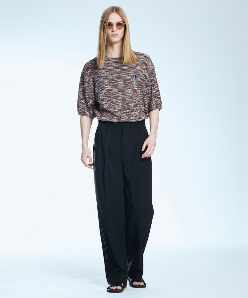 세컨모놀로그(secondmonolgue) 키홀 부클 라운드 숏 슬리브 니트 브라운믹스 SEKT009BROWNMIX