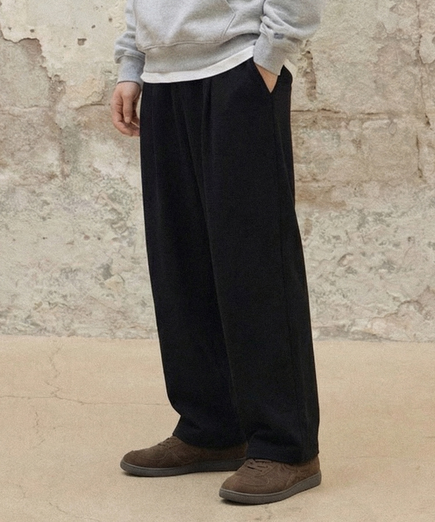 ONE-TUCK вайд SWEAT брюки [черный]