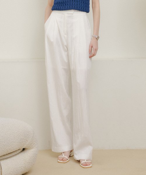 MUSINSA | LOOKAST Annie Two Tuck Wide Pants / ANNIE TWO TUCK WIDE
