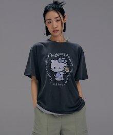 [오디너리 X 헬로키티] 피그먼트 티셔츠 [CHARCOAL]