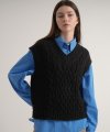 Wool Cable Knit Vest (Black)