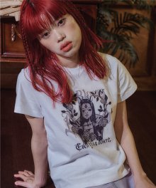 Close Witch TEE white