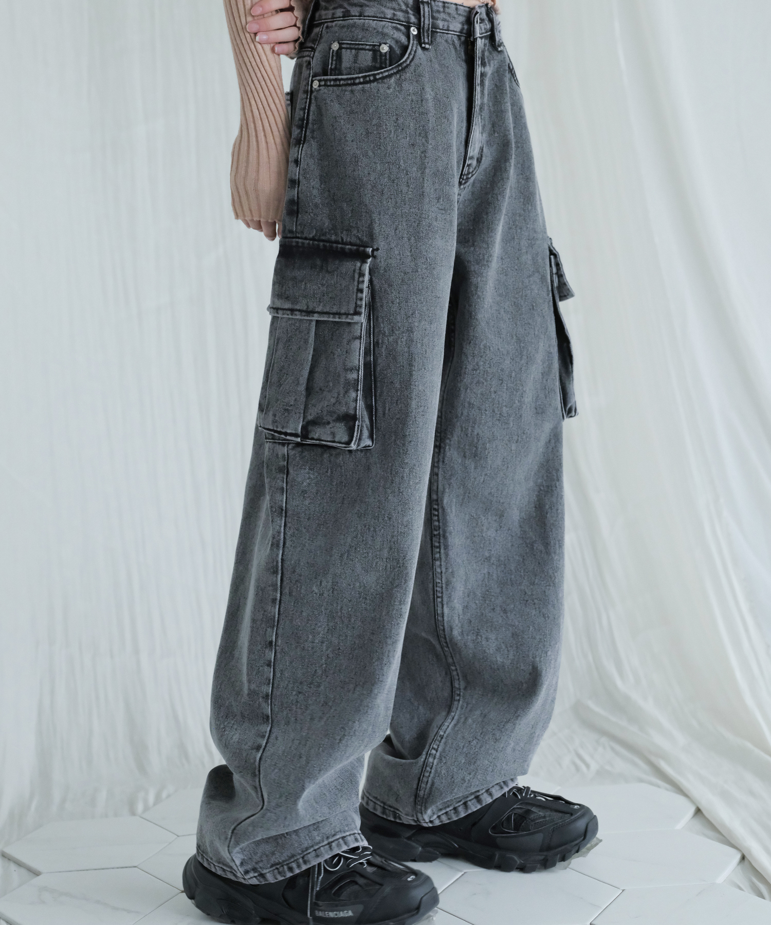 snow cargo denim BLACK