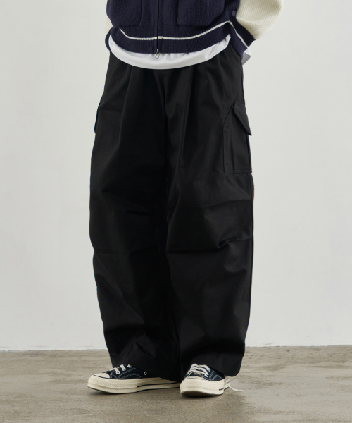 CARGO PARACHUTE CHINO PANTS [BLACK]