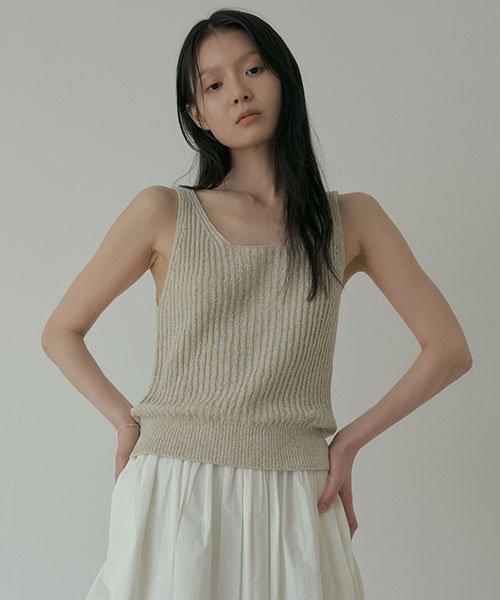 boucled sleeveless knit-oatmeal